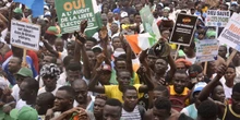 3 minuti faLe proteste in Costa d’Avorio per l’esclusione dell’opposizione dalle presidenzialiSi vota il 25 ottobre: il favorito è ancora il presidente Alassane Ouattara, di 83 anni e in carica dal 2011