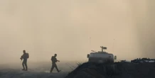 4 minuti faIsraele sta richiamando migliaia di riservisti per occupare la città di GazaL’esercito prevede che l’operazione militare durerà fino al 2026 inoltrato: un’ipotesi in contraddizione con i negoziati in corso
