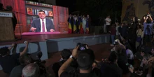 Al primo turno delle elezioni presidenziali in Romania è andato bene il candidato dell’estrema destraOvvero George Simion, come avevano previsto i sondaggi: andrà probabilmente al ballottaggio con il candidato europeista Crin Antonescu il 18 maggio