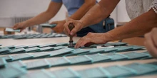 Lunedì 5 maggio è l’ultimo giorno per fare domanda per votare da fuori sede ai referendum