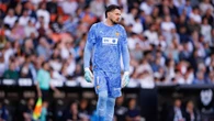 El Valencia hace oficial la ampliación de contrato de Dimitrievski