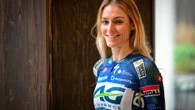 La novia de Pogacar se destroza la mandíbula en una brutal caída en Suiza