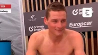 La UCI multa a Van der Poel por quitarse el maillot en la Vuelta a Suiza