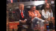 Donald Trump, abucheado y dormido en el Madison durante el Knicks-Spurs