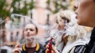 Los expertos alertan: el tabaco calentado y los cigarrillos electrónicos son igual de tóxicos y adictivos que el tabaco convencional