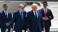 Trump insiste en que EEUU debería controlar Groenlandia y amenaza con retirar todas sus tropas de Europa
