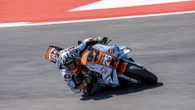 Raúl Fernández se lleva la victoria en la carrera al sprint, con Jorge Martín 2º