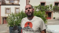 Fernando, único habitante de su pueblo: "Gano 1.500 euros y ahorro porque el alquiler son cero euros ya que la casa es de mi familia; en luz gasto unos 40 euros y 300 en gasolina"