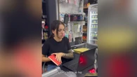 Jennifer (35), dueña de supermercado: "En un mes facturamos 50.000 euros, pero 37.000 se van para pagar proveedores, 5.500 en sueldos y Seguridad Social y otros 5.000 en gastos"