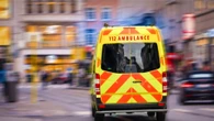 Al menos cuatro muertos en la colisión entre un minibús escolar y un tren en Bélgica