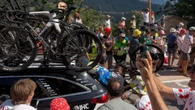 Einer Rubio abandona el Tour tras chocar frontalmente contra un coche del UAE