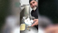 Miguel Ángel Cádiz, cocinero: "Si cocemos los huevos en agua fría, no podremos controlar los 8 minutos necesarios para lograr la yema perfecta"