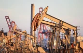 В ОПЕК+ договорились увеличить добычу нефти в июне
