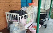 В Гомеле мать двоих детей выселили из общежития на улицу