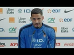 Zagueiro Saliba, da seleção francesa, diz que está jogando Copa com dores nas costas | AFP