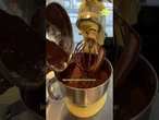 Así preparan el brownie de chocolate belga en Melt (Madrid)