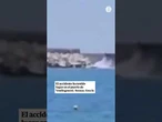 Momento en el que un helicóptero con cinco personas a bordo se estrella al sur de Atenas