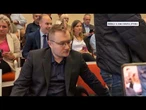 Okrojona prohibicja w stolicy. Trzaskowski w końcu pojawił się na radzie