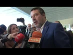 Salvini: Enac al lavoro per far viaggiare cani e gatti in cabina e non in stiva