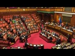 Standing ovation di FdI per la premier Meloni dopo l'intervento di Malan in Senato