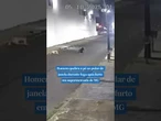 Homem quebra o pé ao pular de janela durante fuga após furto em supermercado de MG