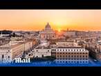 LIVE: Tourists grapple with rising temperatures in Rome