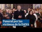 Emotivo funeral por las víctimas de la DANA entre protestas por familiares que no han sido invitados