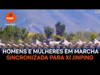 Veja homens e mulheres em marcha sincronizada para Xi Jinping