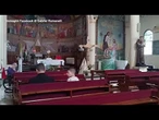 A GAZA si prega sotto le bombe: l'esplosione sentita in chiesa nel video di padre Romanelli