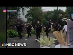 Manhunt for suspect in deadly shootout at Seattle food festival