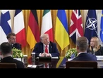 Donald Trump a-t-il obligé les dirigeants européens à faire la queue devant son bureau ?