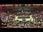 Meloni: Io Presidente del Consiglio dell'Italia, una Nazione che conta. Standing ovation maggioranza