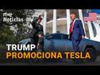 EE.UU.: DONALD TRUMP PROMOCIONA los TESLA de ELON MUSK en el jardín de la CASA BLANCA | RTVE