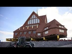 Cette vidéo montre le déplacement d'une église en Suède, pas en Norvège