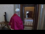 Papa Leone riceve Mattarella. Tra i doni libri, medaglione in bronzo e messaggio pace di Bergoglio