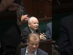 Myślał, że uderzy w Prezesa PiS. Wtedy posłowie wstali i zaczęli skandować! ZOBACZ MINĘ POSŁA!