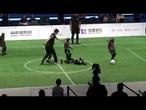 En images, des robots humanoïdes jouent un match de football piloté par l'IA à Pékin