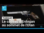 Un revolver et six balles : le cadeau d'Erdogan aux dirigeants de l'Otan • FRANCE 24