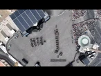 Carabinieri a cavallo formano la scritta 'R 80' al cambio della Guardia al Quirinale