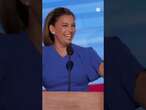 Eva Longoria hace campaña con Kamala Harris: 