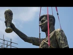 La statue géante de Lionel Messi démontée à Calcutta