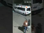 Câmeras flagram dupla furtando carro durante a madrugada na Brasilândia em SP
