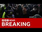 Police enforcing martial law clash with protesters in South Korea | BBC News | BBC News