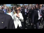 Festa 2 giugno, Meloni scherza con cronisti: "Camminate facendo il moonwalk come Michael Jackson"