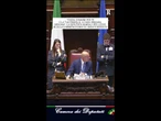 "FOSSA COMUNE PER TE E LA TUA FAMIGLIA": LA DEPUTATA BAKKALI (PD) LEGGE GLI INSULTI RICEVUTI