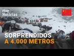 EVEREST: Al menos 200 SENDERISTAS ATRAPADOS por una TORMENTA de NIEVE | RTVE Noticias