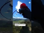 Una avioneta colisiona contra un parapente en pleno vuelo