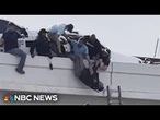 Texas good Samaritans make daring rescue of deputies