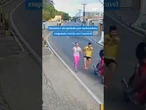 Homem é atropelado por motocicleta enquanto corria em Cascavel, no Ceará #shorts #noticias #crime