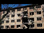 L'Ukraine dit avoir frappé une base aérienne russe alors que Moscou intensifie ses frappes